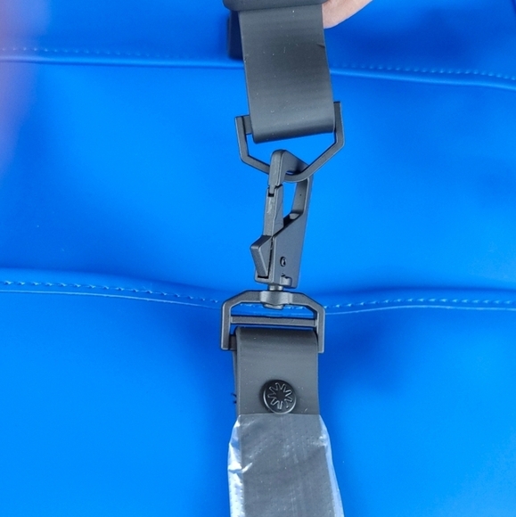 Rains Rolltop Rucksack Backpack W3 Waterproof Waves‎ (Blue) $125 Msrp NWTS - Picture 3 of 11